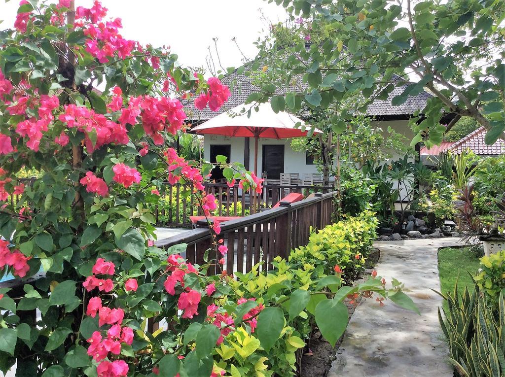 Taman Dewi Sri Villa Et Bungalow Pemuteran Eksteriør bilde